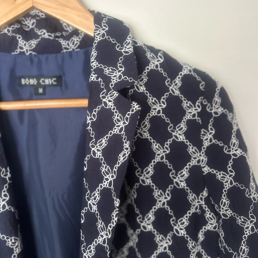 Chic Navy and White Patterned Blazer